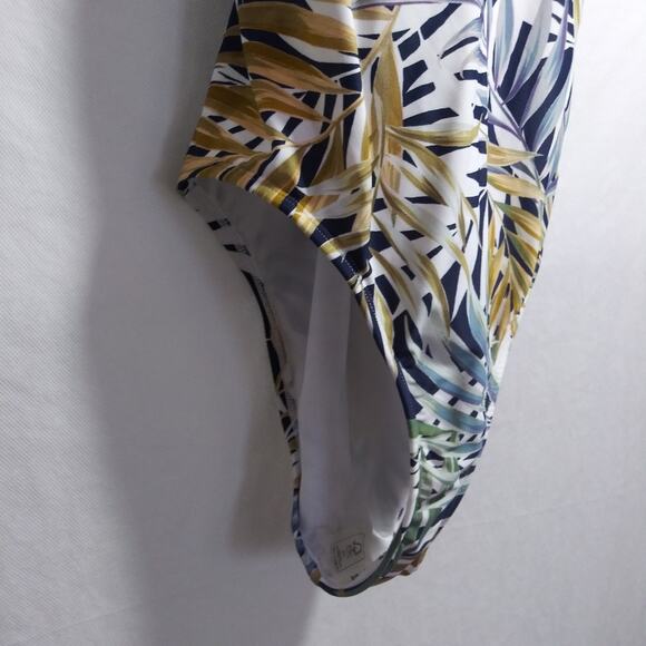 Hurley Ladies' Size Medium, One-Piece Swimsuit, UPF 50+, Cayman Palms Size XL - Picture 5 of 12